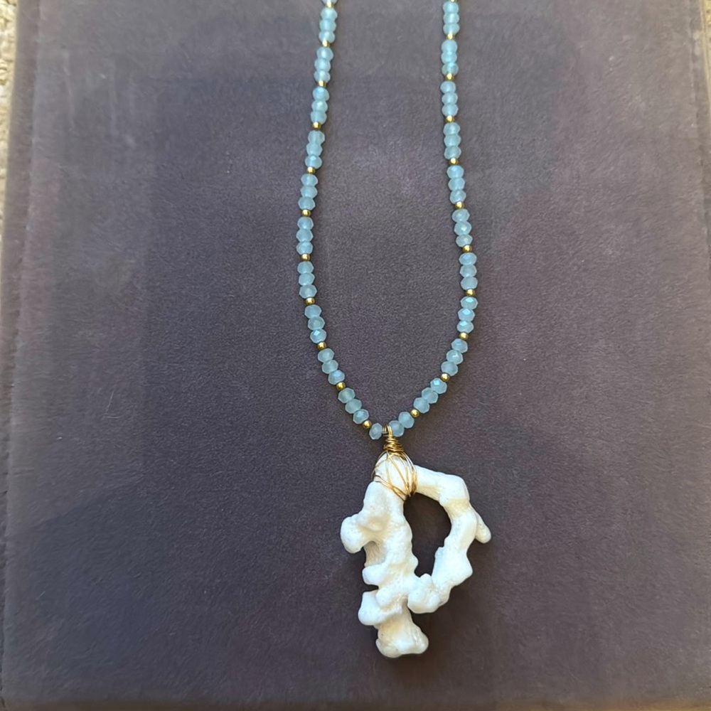 Beachy coral pendant necklace with blue and gold beading